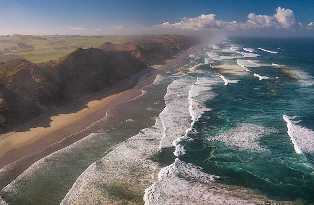 Пляжи Новой Зеландии: отдохните на берегу зеленых фьордов